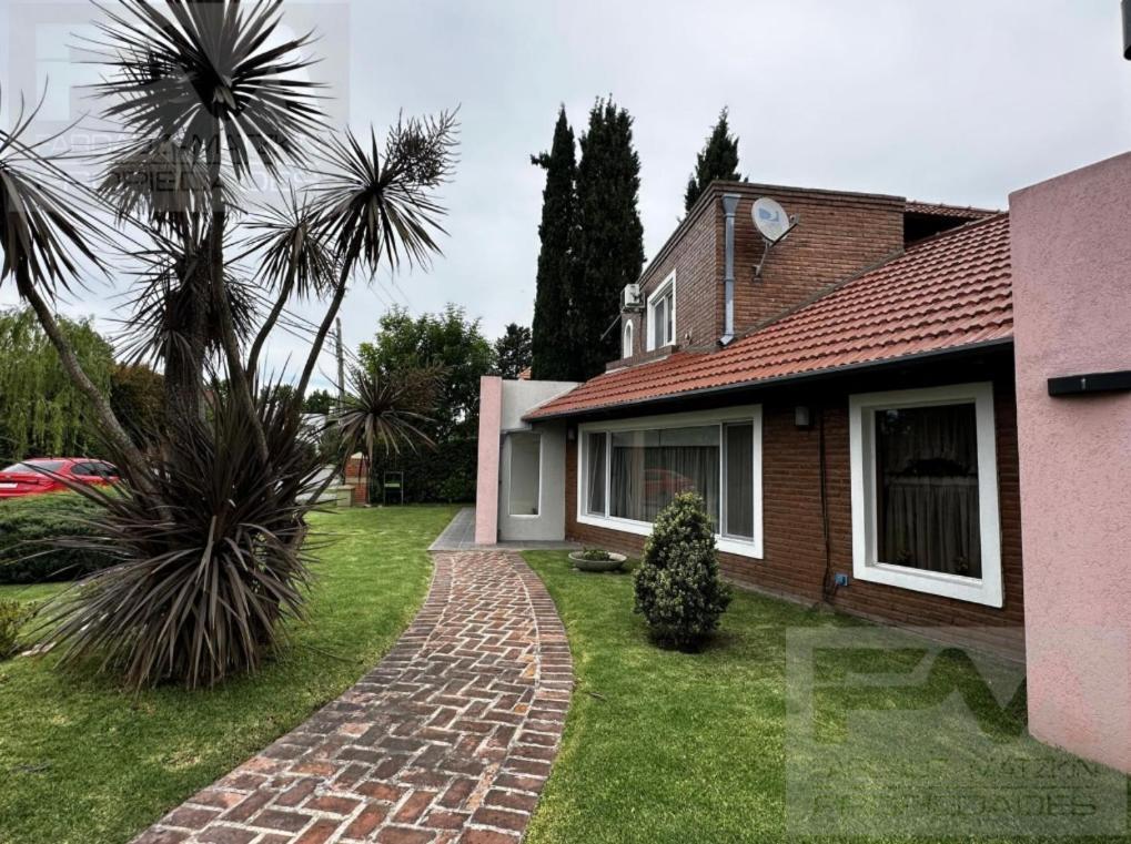 Casa En Country Banco Provincia Villa - Buenos Aires — Photos 1